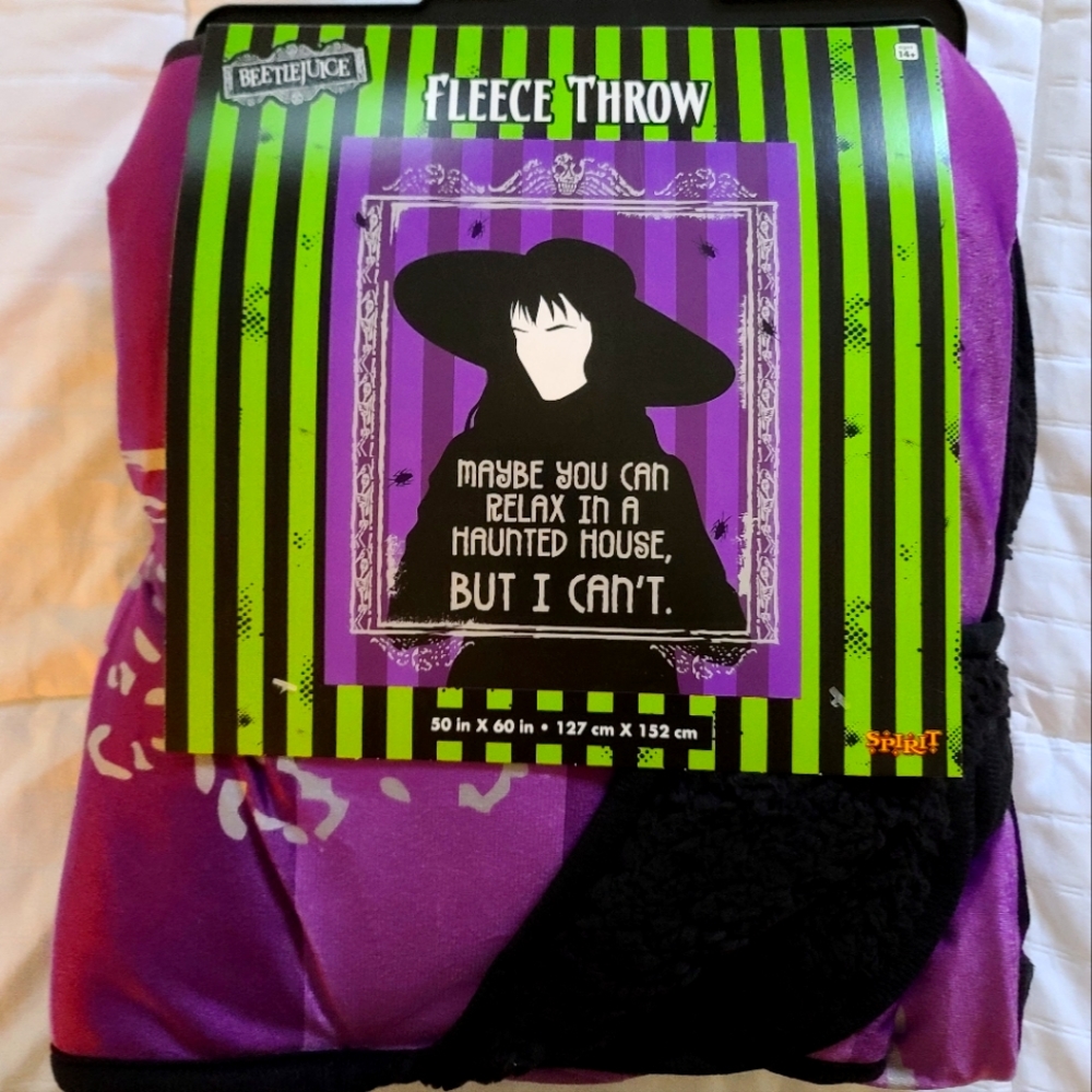 Lidia from Beetlejuice Fence throw NWT 🕷🧙🏻‍♀️🤩